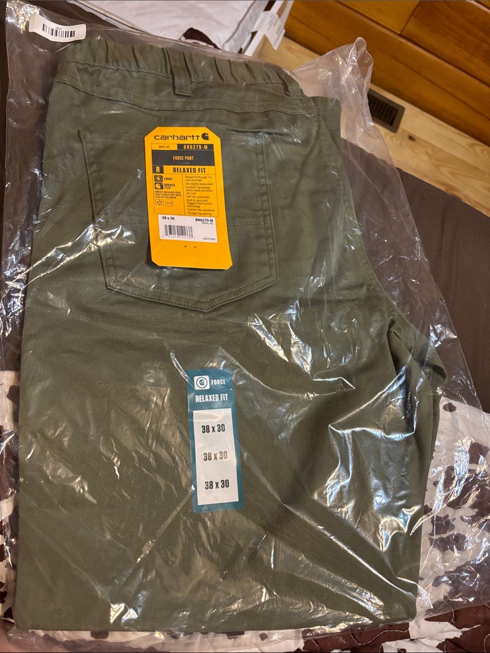Carhartt Relaxed Fit Chinos — Olive